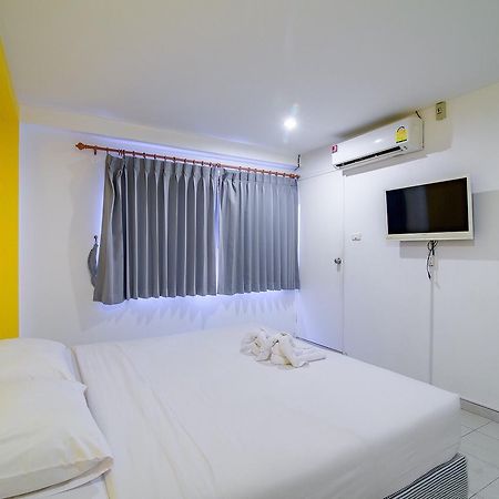 Blue Moon Hotel Hua Hin Exterior photo
