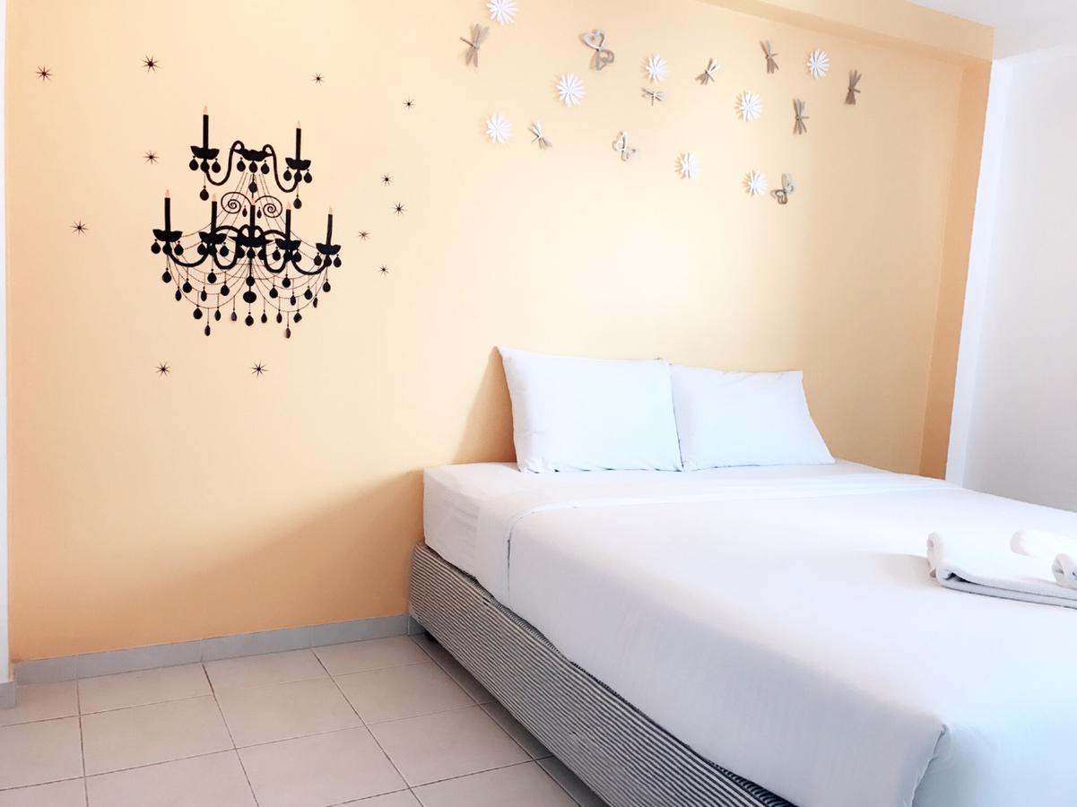 Blue Moon Hotel Hua Hin Exterior photo